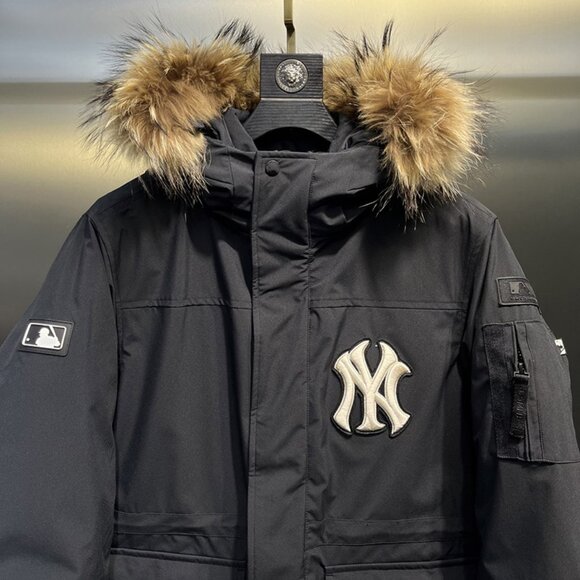 MLB Black Down Jacket - Picture 3 of 9